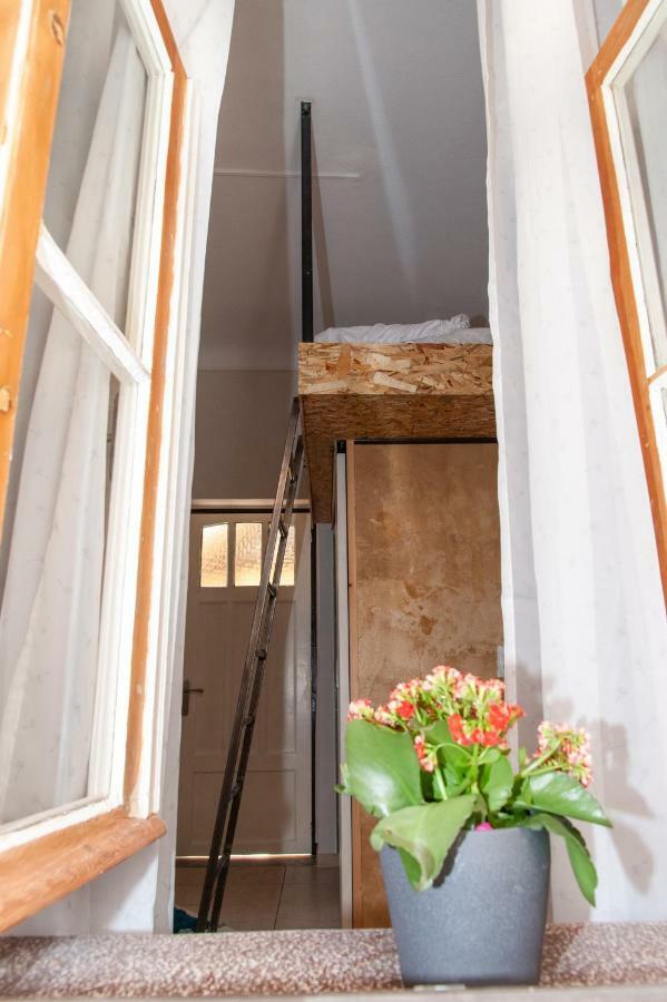 17 Flats And Roof Garden Apartment Atena Exterior foto